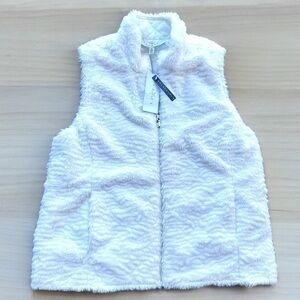 NWT Fever Faux Fur Reversible Vest - White - Quilted Inside - Women’s Size Small
